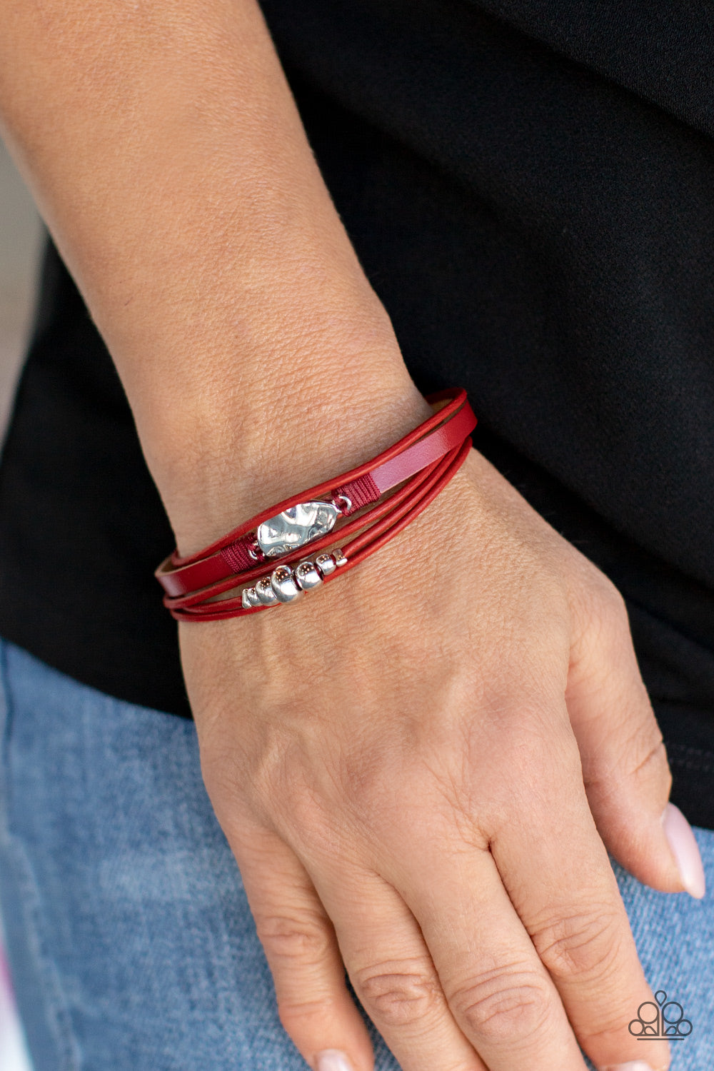 Tahoe Tourist - Red Bracelet - Convention Exclusive 2021 - Sabrina's Bling Collection