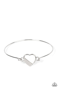 Hidden Intentions - White Shell Heart Charm Bracelet - Sabrina's Bling Collection