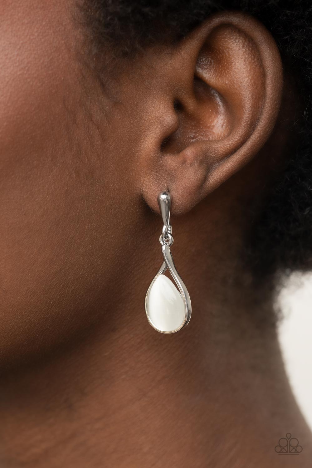 Pampered Glow Up - White Cat's Eye Stone Earrings - Sabrina's Bling Collection
