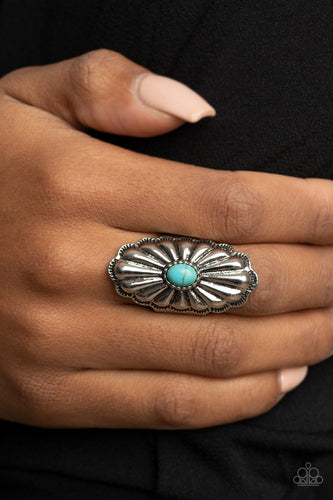 Cottage Couture - Blue Ring - Sabrina's Bling Collection