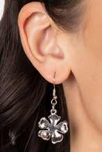 Load image into Gallery viewer, Homegrown Glamour - Silver Flower Necklace - Sabrina&#39;s Bling Collection